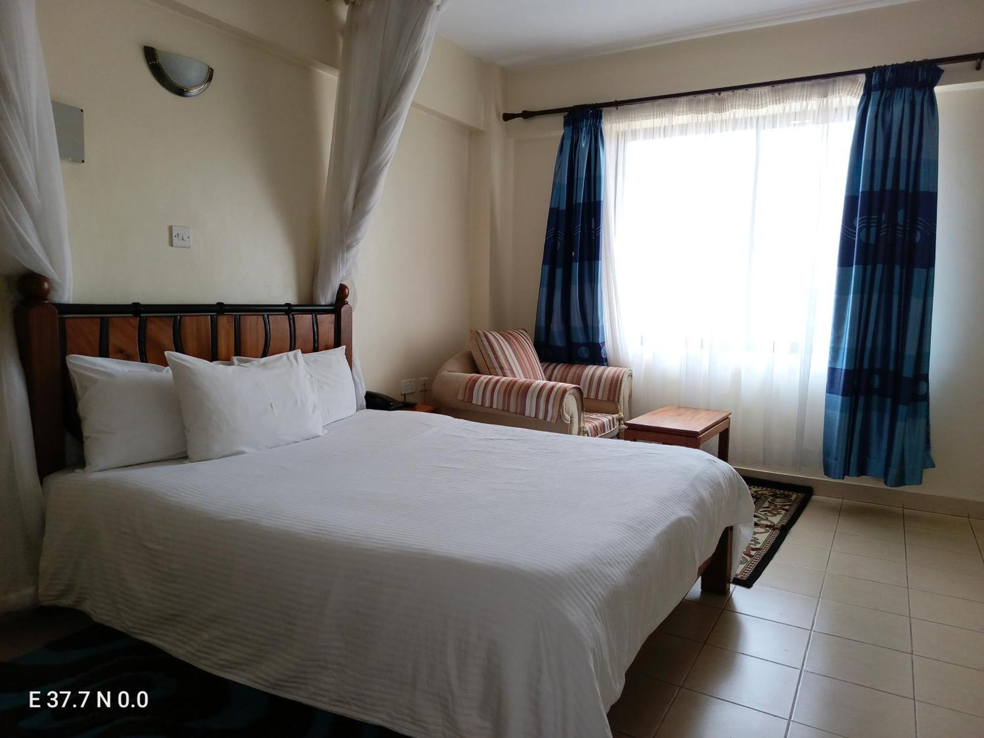 Meru Paramount Extérieur photo
