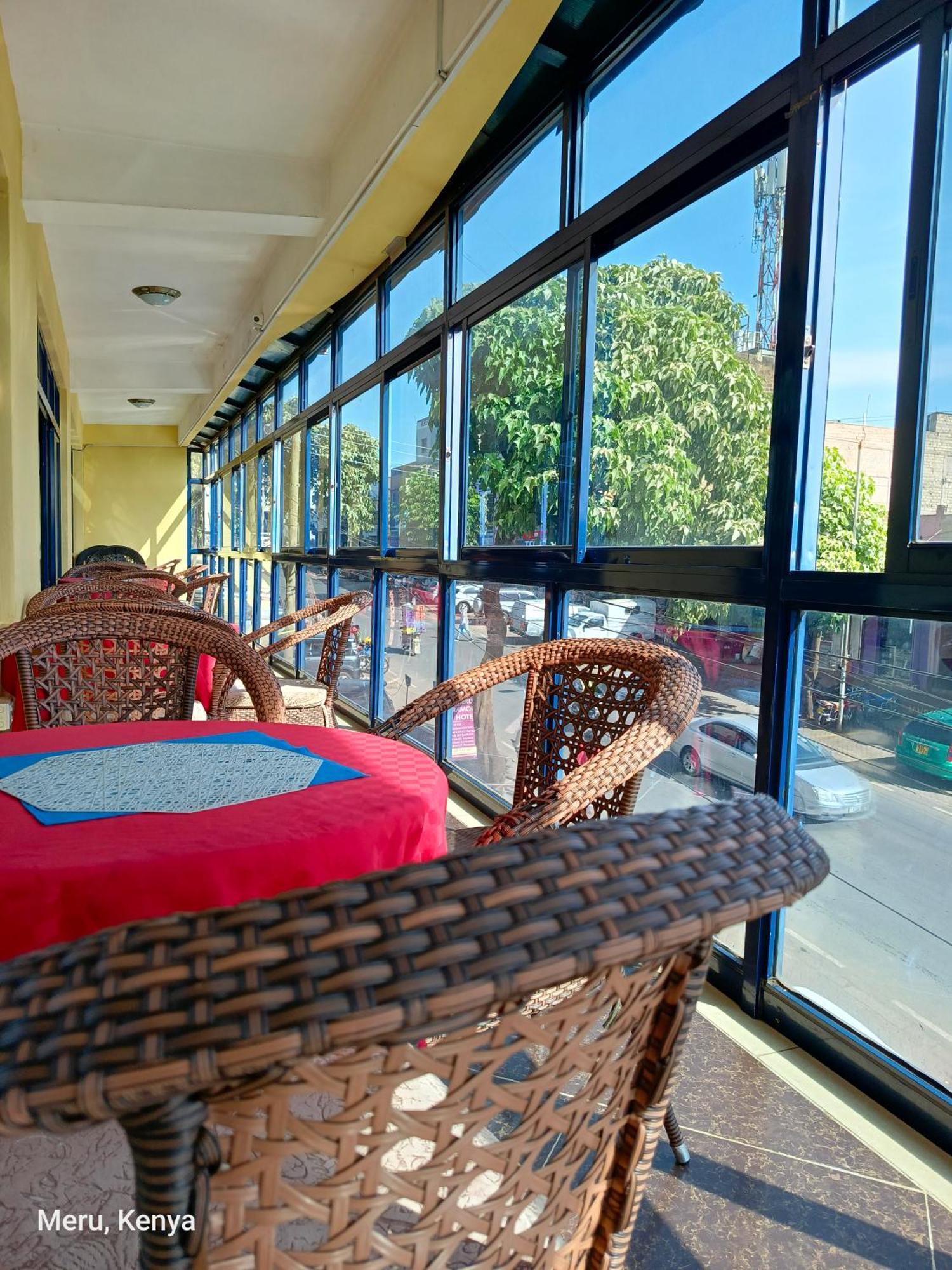 Meru Paramount Extérieur photo