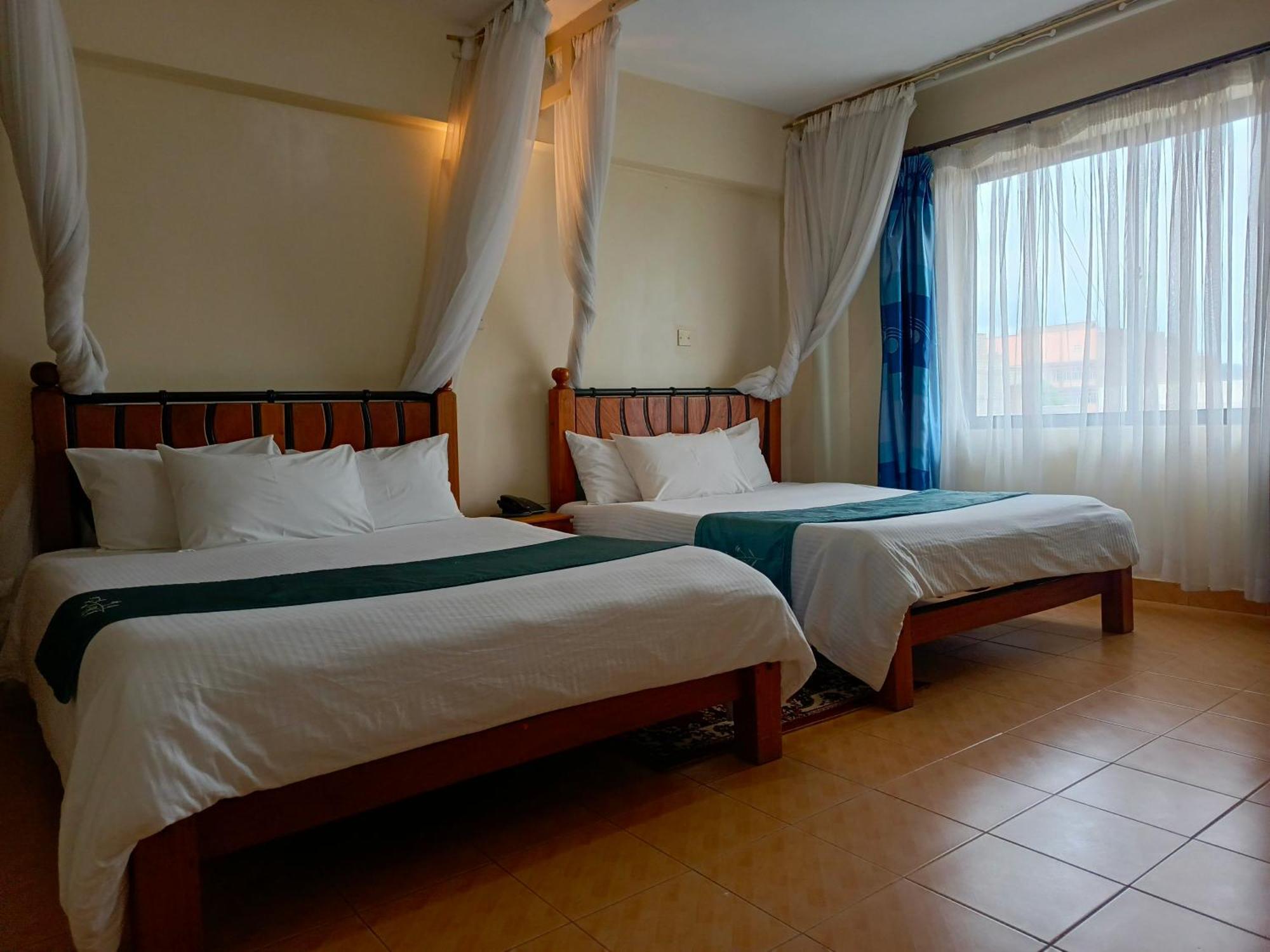 Meru Paramount Extérieur photo