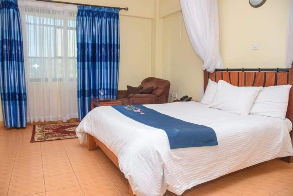 Meru Paramount Extérieur photo