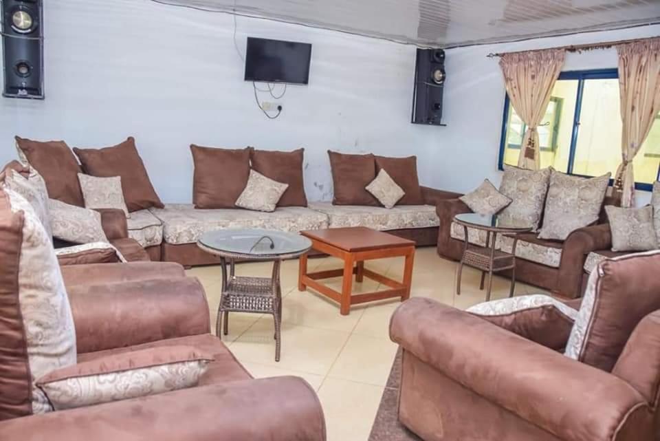 Meru Paramount Extérieur photo